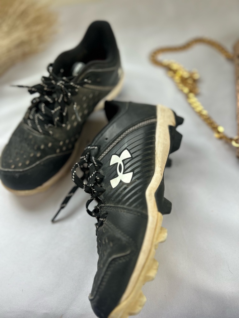 Under Armour Black Athletic Cleats Under Amour Lead Off Golf Shoes Youth Size 4y